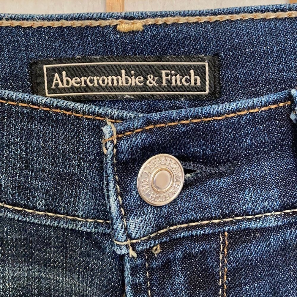 Abercrombie & Fitch Cut Off Stretch Denim Shorts - Picture 5 of 6